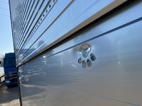 UDトラックスクオンアルミウイング大型（10t）[写真14]