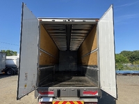 UDトラックスクオンアルミウイング大型（10t）[写真16]