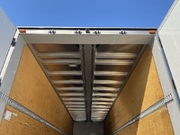 UDトラックスクオンアルミウイング大型（10t）[写真18]