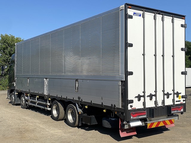 UDトラックスクオンアルミウイング大型（10t）[写真02]