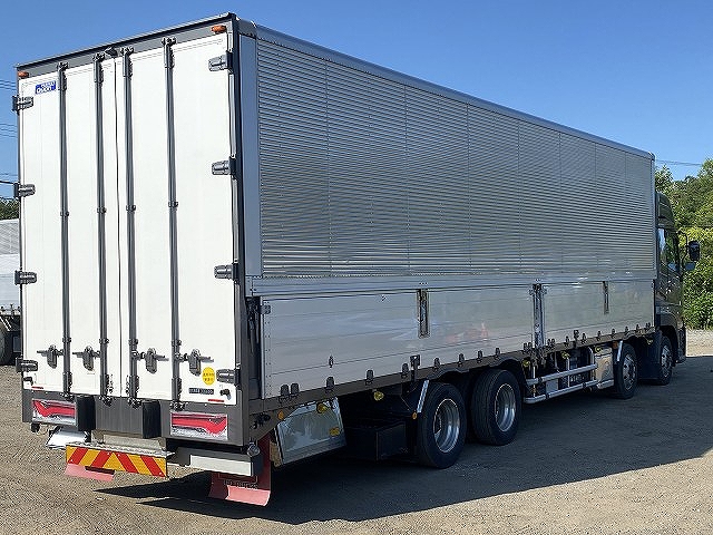 UDトラックスクオンアルミウイング大型（10t）[写真04]