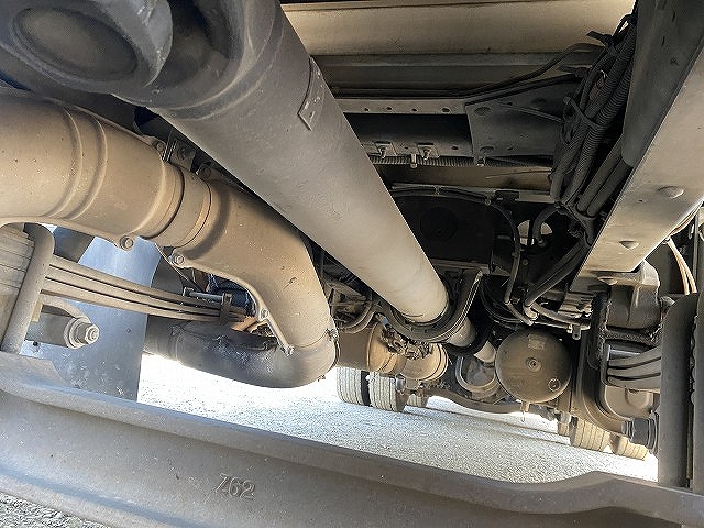 UDトラックスクオンアルミウイング大型（10t）[写真40]