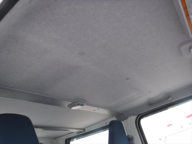 三菱ふそうキャンターダブルキャブ（Wキャブ）小型（2t・3t）[写真27]