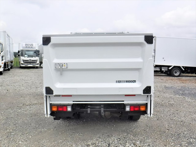 三菱ふそうキャンターダブルキャブ（Wキャブ）小型（2t・3t）[写真08]