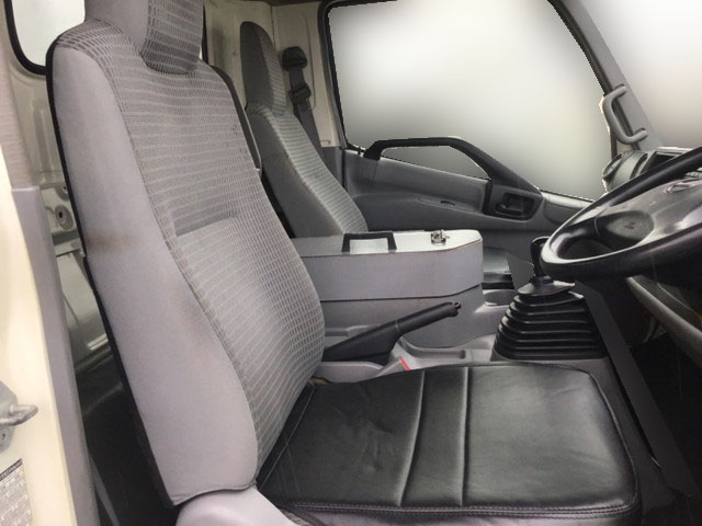 日野デュトロアルミウイング小型（2t・3t）[写真20]