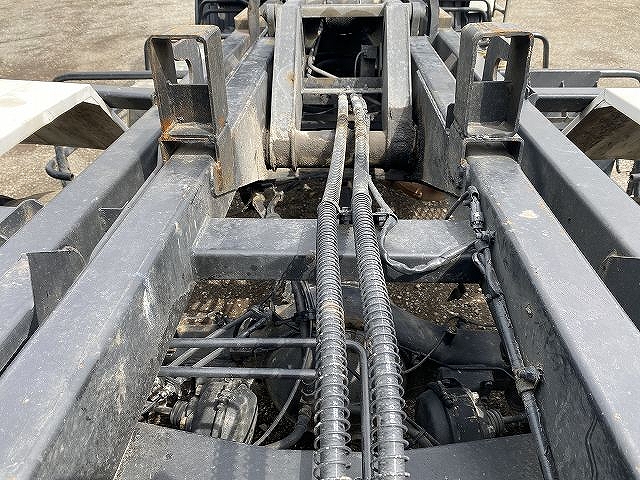 三菱ふそうファイターコンテナ専用車中型（4t）[写真11]