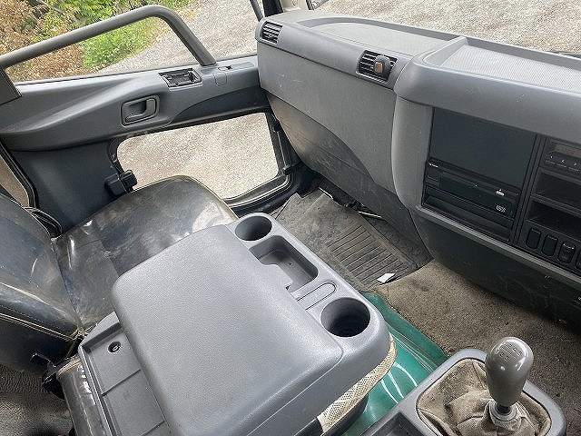 三菱ふそうファイターコンテナ専用車中型（4t）[写真24]