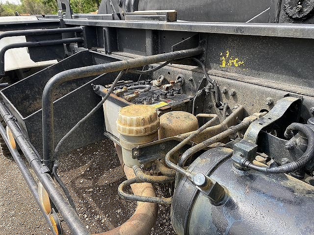 三菱ふそうファイターコンテナ専用車中型（4t）[写真09]