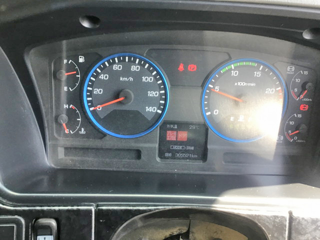 三菱ふそうスーパーグレートダンプ大型（10t）[写真36]