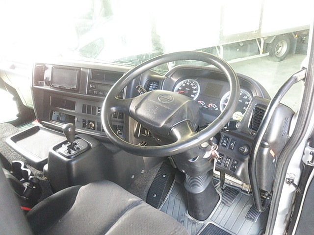 日野プロフィアアルミウイング大型（10t）[写真33]