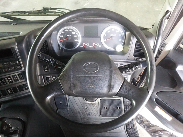 日野プロフィアアルミウイング大型（10t）[写真36]