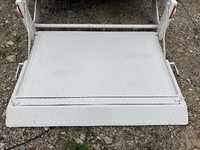 いすゞエルフダブルキャブ（Wキャブ）小型（2t・3t）[写真10]