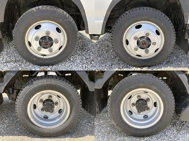 いすゞエルフダブルキャブ（Wキャブ）小型（2t・3t）[写真13]