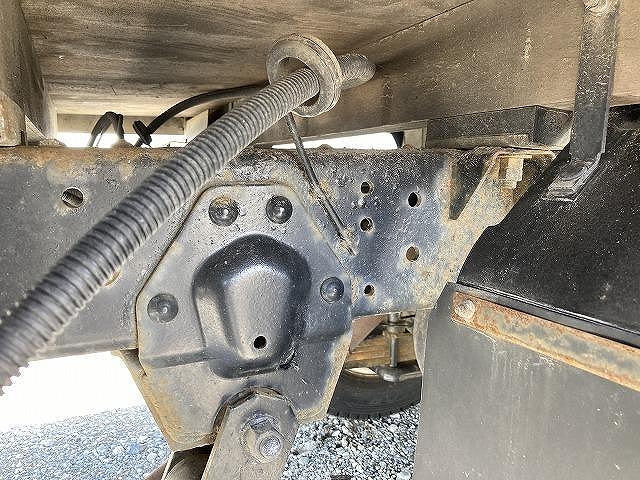 いすゞエルフダブルキャブ（Wキャブ）小型（2t・3t）[写真16]