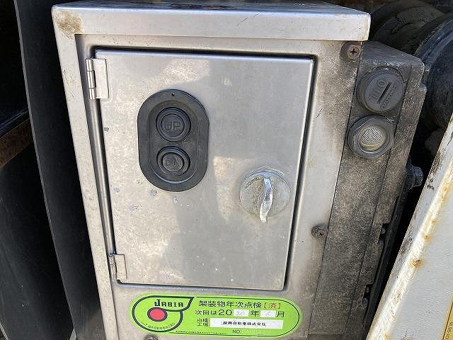 いすゞエルフダブルキャブ（Wキャブ）小型（2t・3t）[写真17]