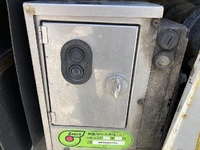 いすゞエルフダブルキャブ（Wキャブ）小型（2t・3t）[写真17]