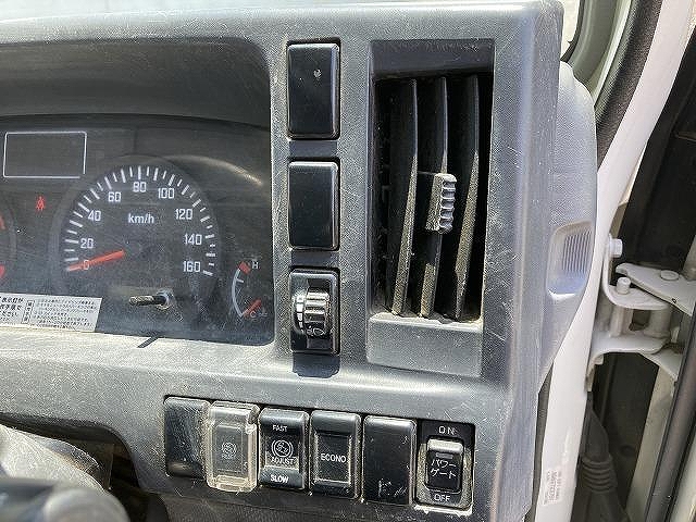 いすゞエルフダブルキャブ（Wキャブ）小型（2t・3t）[写真21]