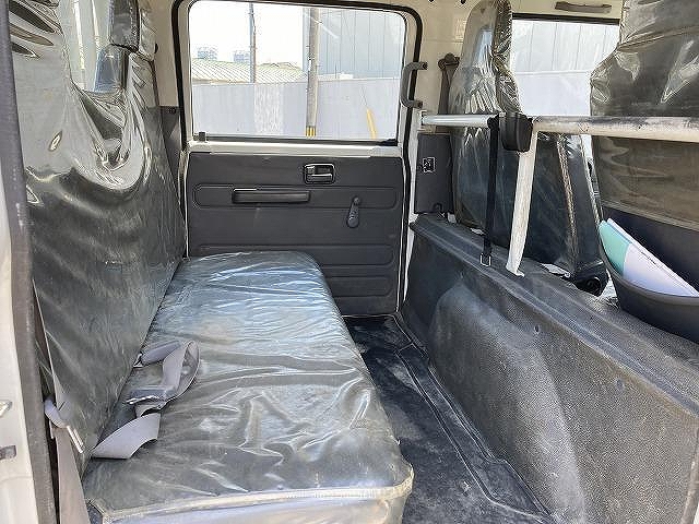 いすゞエルフダブルキャブ（Wキャブ）小型（2t・3t）[写真34]