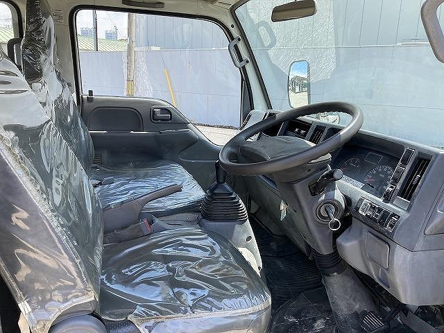 いすゞエルフダブルキャブ（Wキャブ）小型（2t・3t）[写真39]