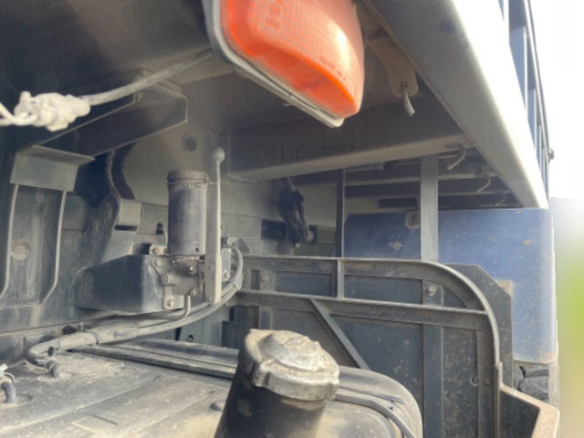 いすゞギガダンプ大型（10t）[写真13]