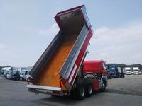 UDトラックスクオンダンプ大型（10t）[写真14]