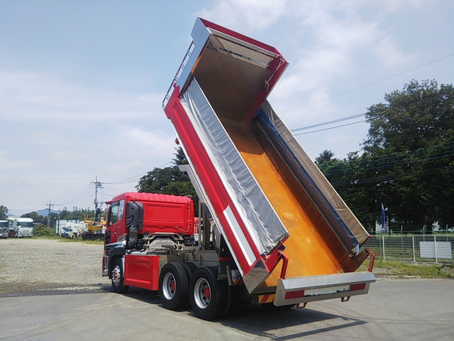 UDトラックスクオンダンプ大型（10t）[写真15]