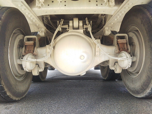 UDトラックスクオンダンプ大型（10t）[写真22]