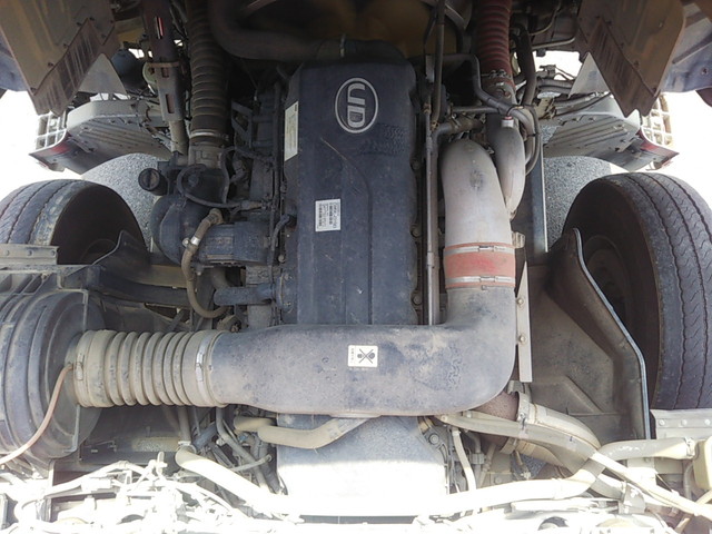 UDトラックスクオンダンプ大型（10t）[写真24]