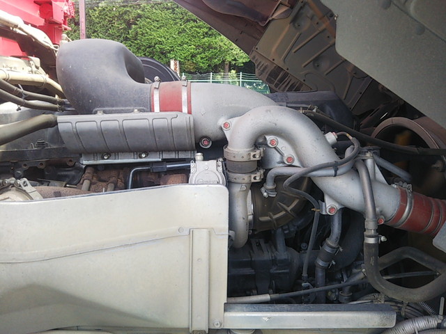 UDトラックスクオンダンプ大型（10t）[写真26]