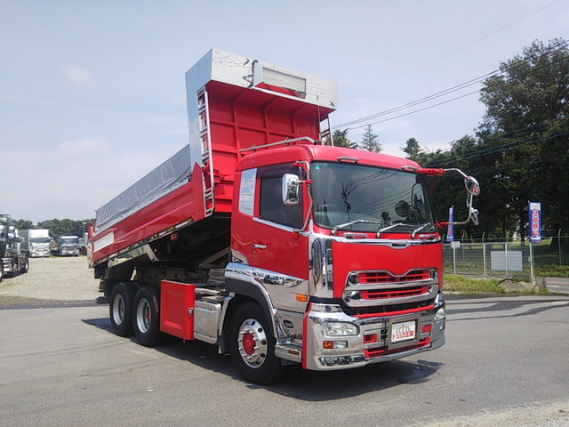 UDトラックスクオンダンプ大型（10t）[写真03]