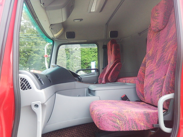 UDトラックスクオンダンプ大型（10t）[写真34]