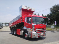 UDトラックスクオンダンプ大型（10t）[写真03]