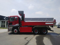 UDトラックスクオンダンプ大型（10t）[写真05]