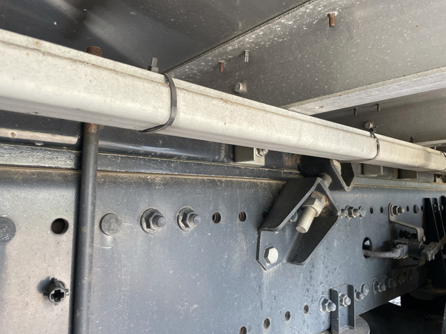 日野プロフィアアルミウイング大型（10t）[写真21]