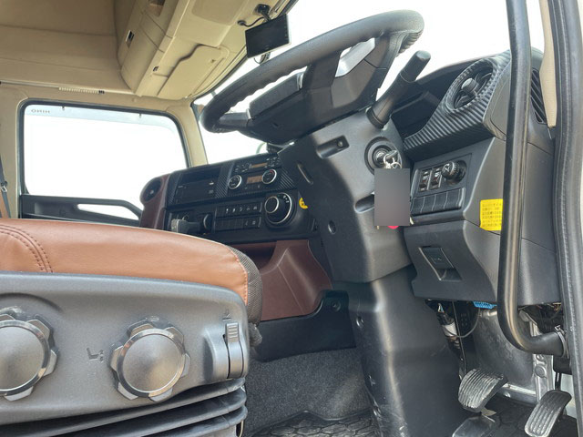 日野プロフィアアルミウイング大型（10t）[写真29]