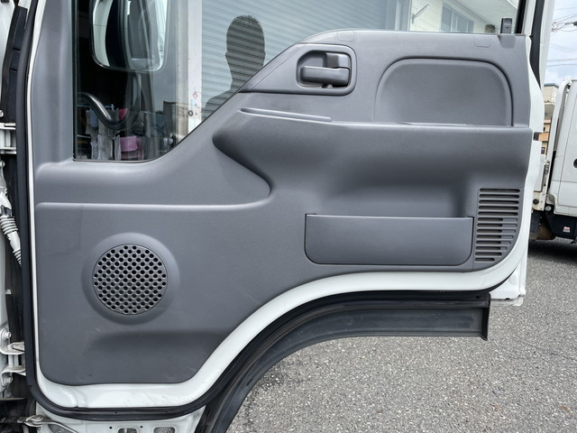 いすゞエルフ平ボディ小型（2t・3t）[写真26]