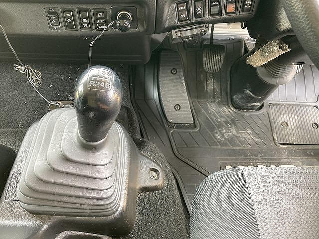 日野レンジャーアルミウイング中型（4t）[写真26]