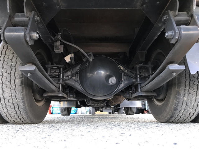 いすゞエルフ平ボディ小型（2t・3t）[写真17]