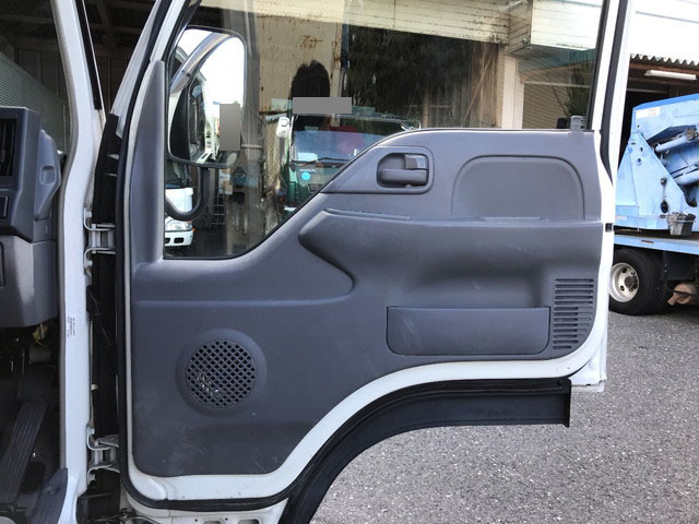 いすゞエルフ平ボディ小型（2t・3t）[写真23]