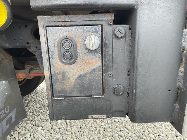 いすゞエルフパネルバン小型（2t・3t）[写真14]