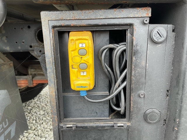 いすゞエルフパネルバン小型（2t・3t）[写真15]