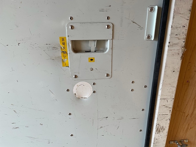 いすゞエルフパネルバン小型（2t・3t）[写真19]