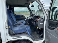 いすゞエルフパネルバン小型（2t・3t）[写真21]