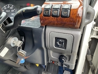 いすゞエルフパネルバン小型（2t・3t）[写真24]