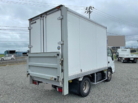 いすゞエルフパネルバン小型（2t・3t）[写真02]