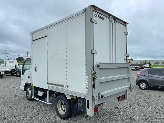 いすゞエルフパネルバン小型（2t・3t）[写真04]