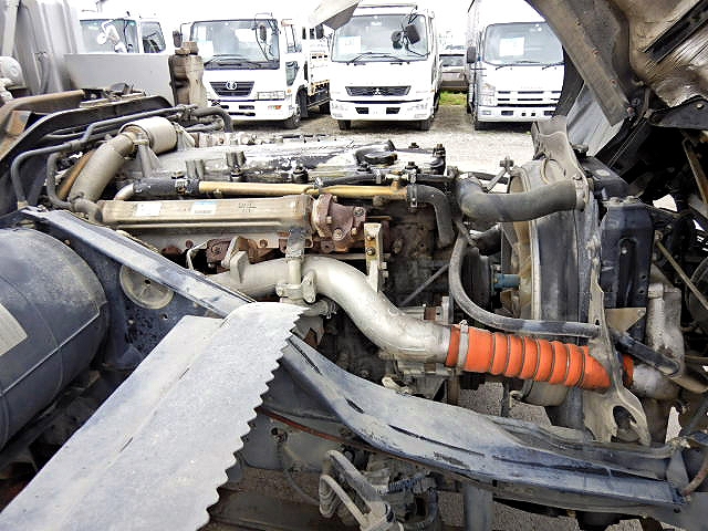 三菱ふそうファイターミキサー車（コンクリートミキサー）増トン（6t・8t）[写真15]