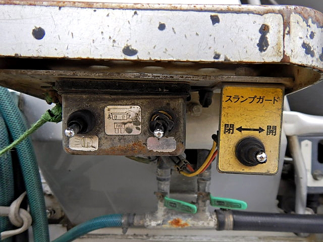 三菱ふそうファイターミキサー車（コンクリートミキサー）増トン（6t・8t）[写真22]