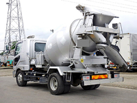 三菱ふそうファイターミキサー車（コンクリートミキサー）増トン（6t・8t）[写真02]