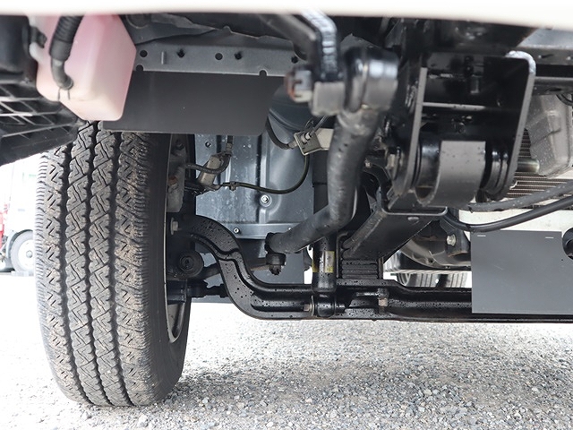 日野デュトロ平ボディ小型（2t・3t）[写真18]